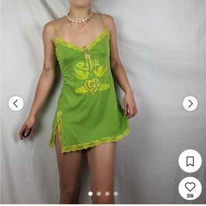 Y2K vintage Victoria’s Secret pink embroidered slip dress /babydoll camisole